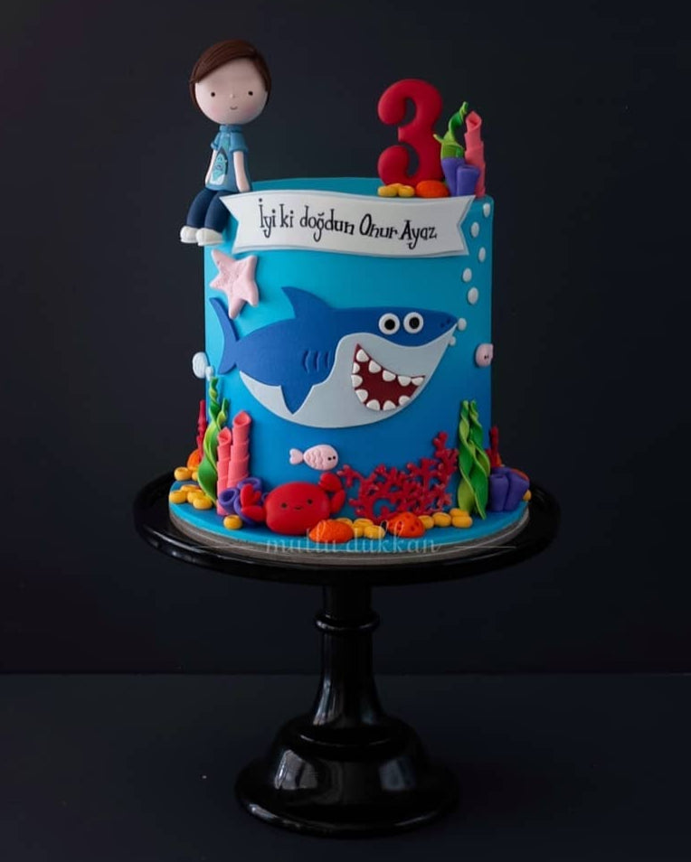 baby shark pasta – sevimli köpek balığı temalı çocuk pastası