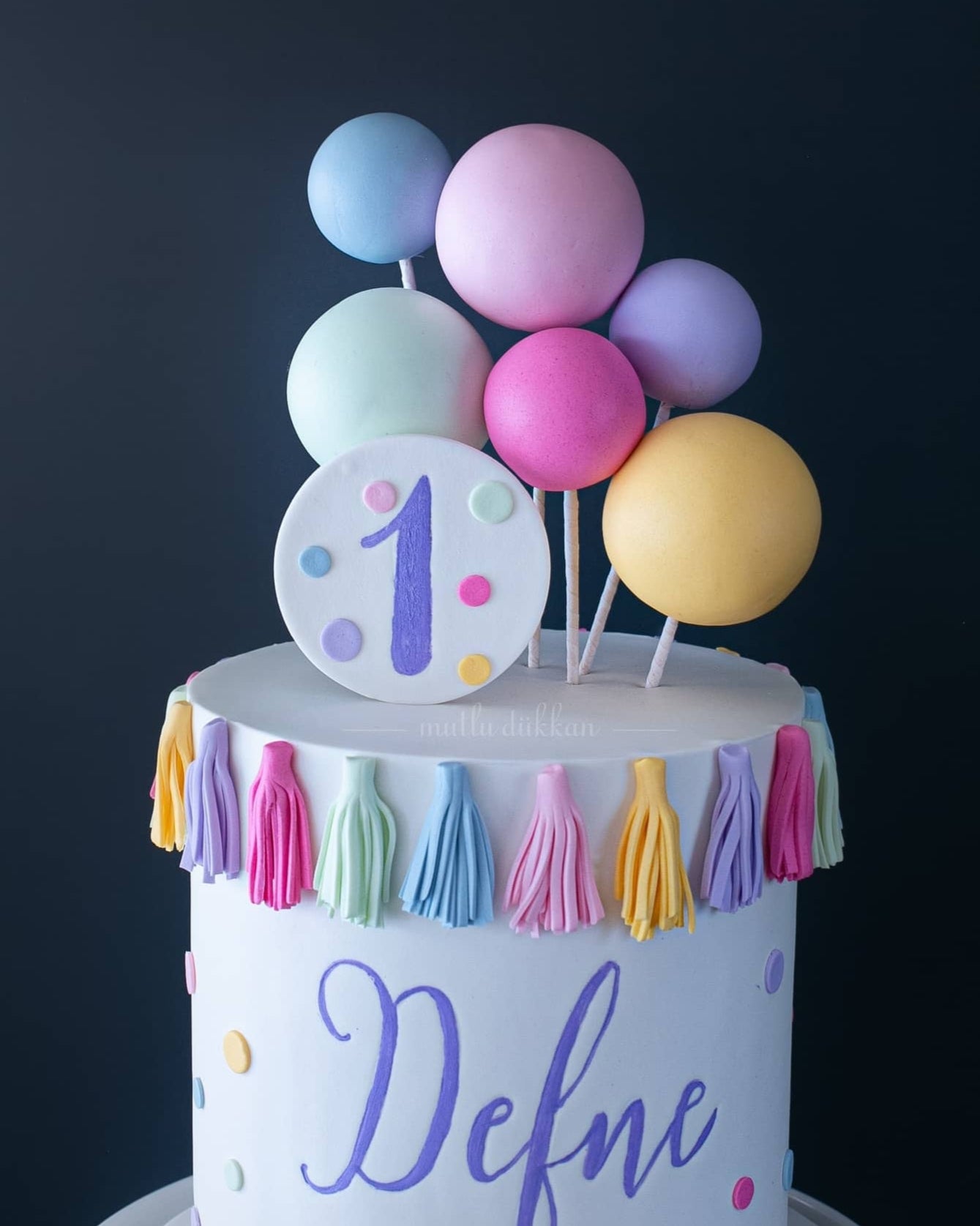 balon pasta – püskül süslemeli 1 yaş kız pastası
