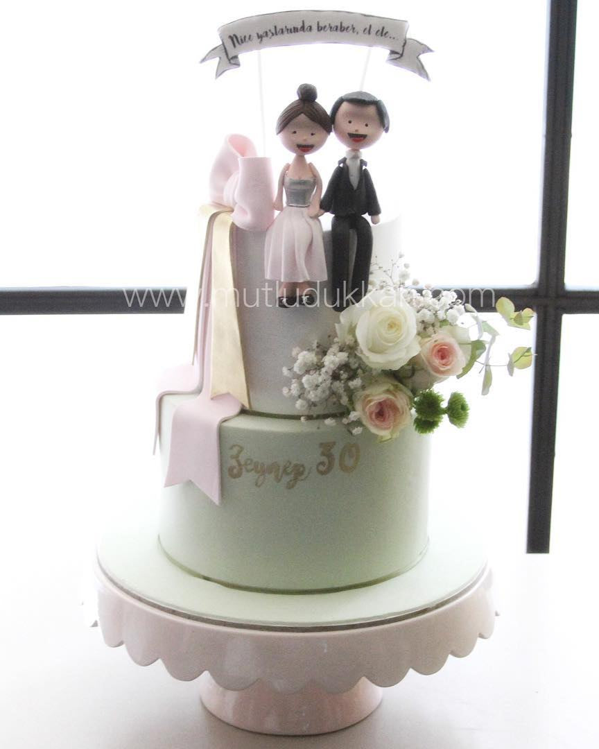 çiçekli doğum günü pasta – insan figürlü 30 yaş pasta