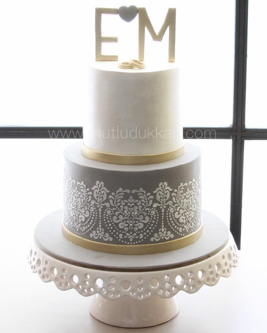 dantel desenli pasta – iki katlı nişan pastası