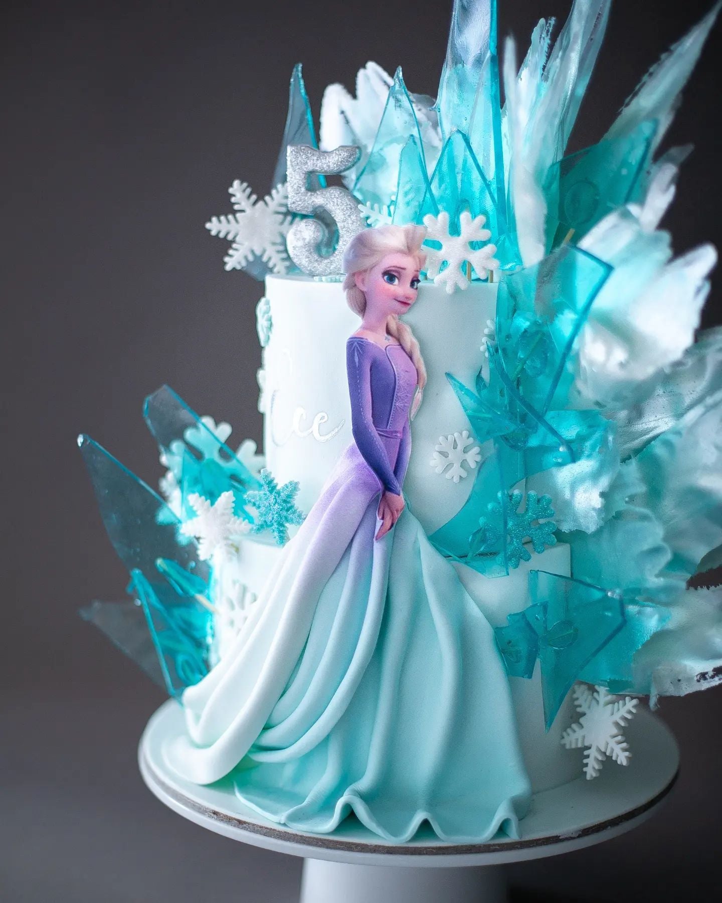 elsa pasta – frozen temalı kız doğum günü pastası