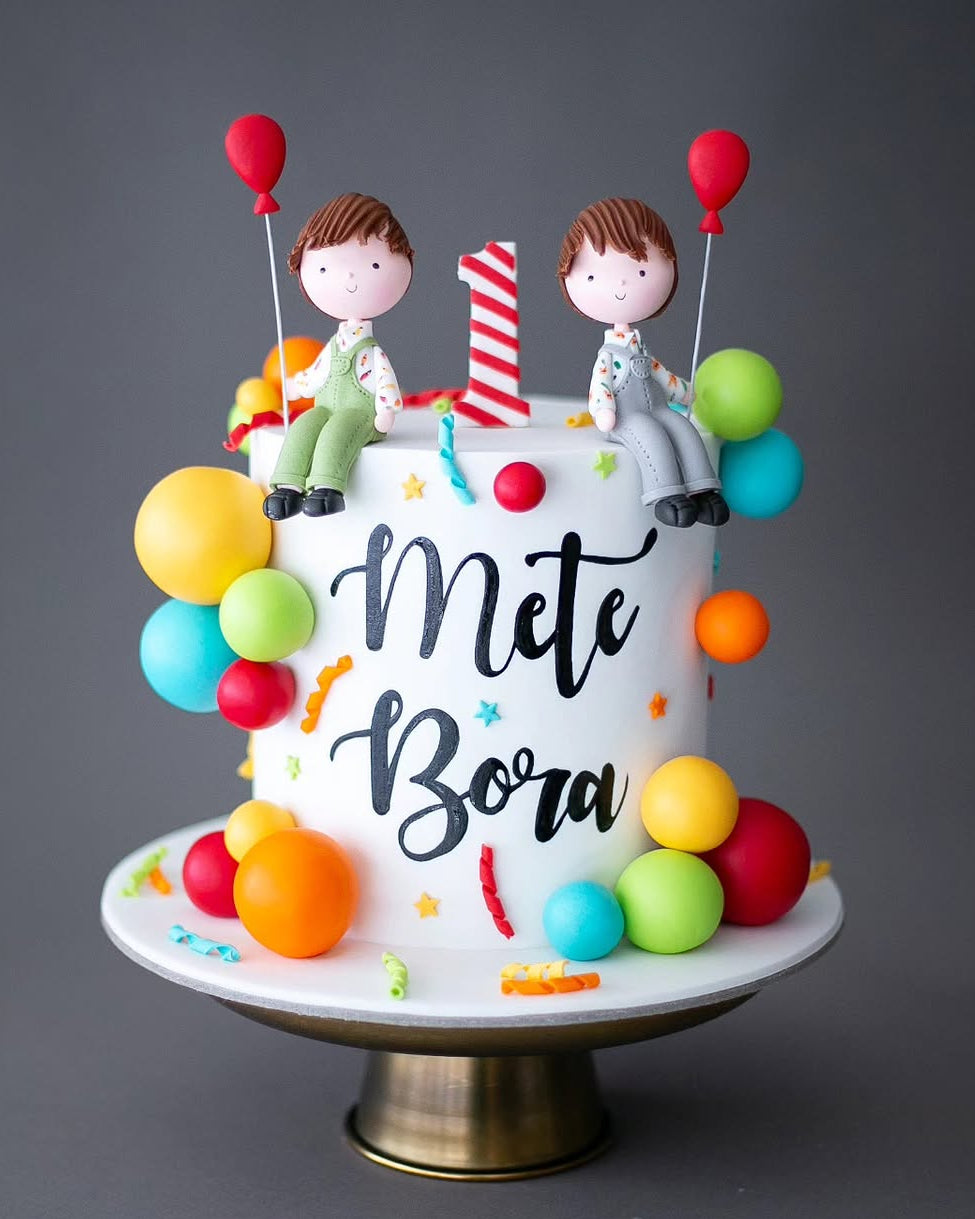 ikiz bebek pasta – balon süslemeli erkek çocuk pastası