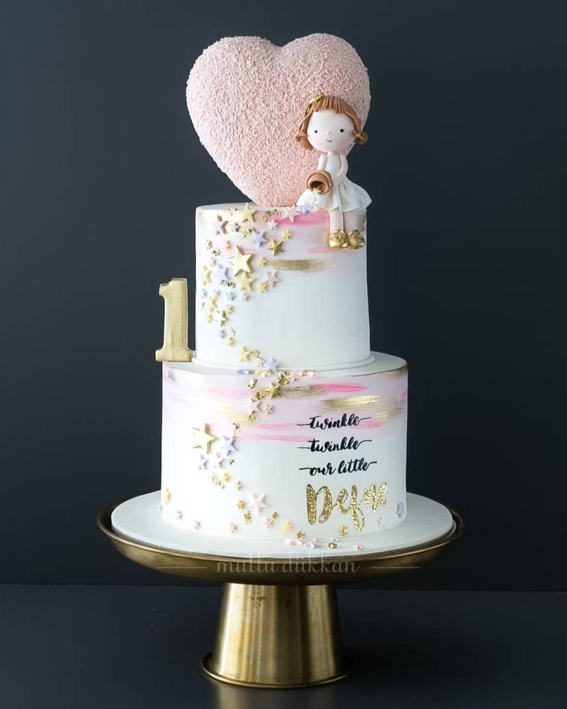 kalpli pasta – yıldız ve kız figürlü 1 yaş doğum günü