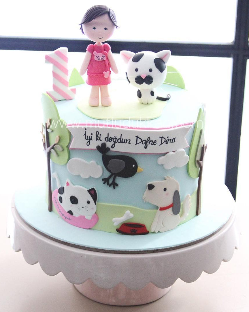 köpek ve kedi pasta – hayvan temalı 1 yaş kız pastası