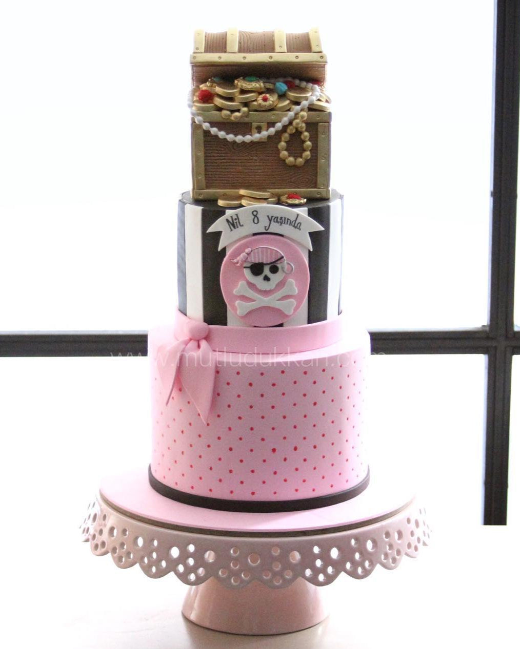 korsan pasta – hazine sandığı temalı kız çocuk pastası