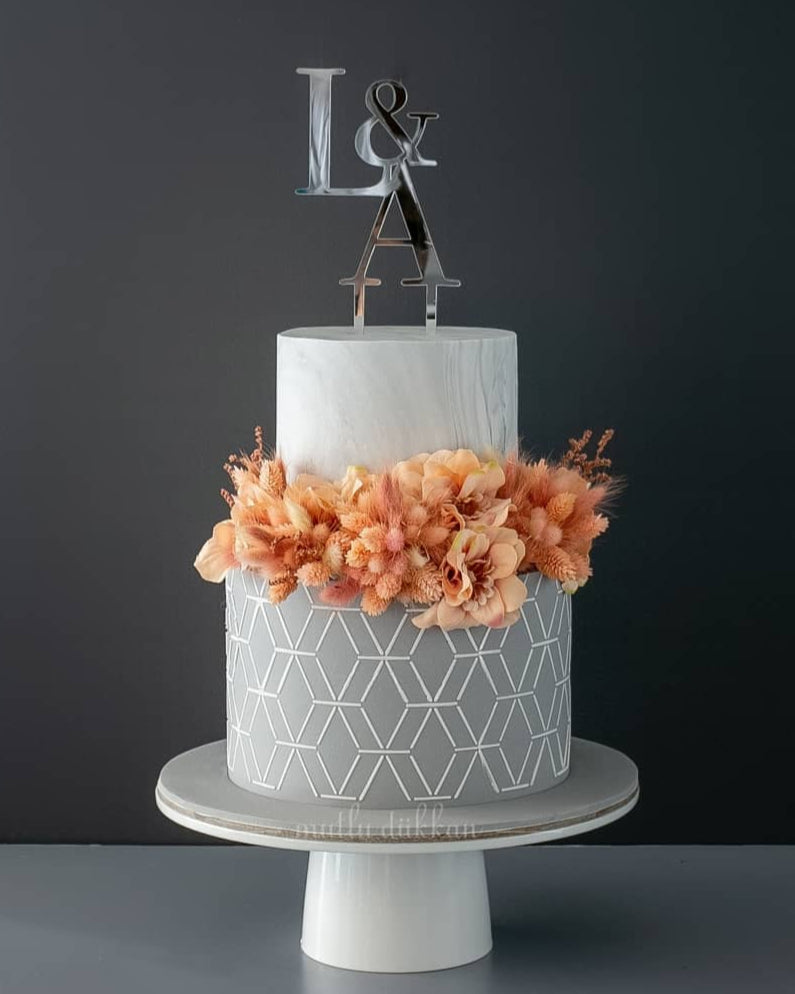 nişan pastası – somon çiçekli geometrik desenli pasta