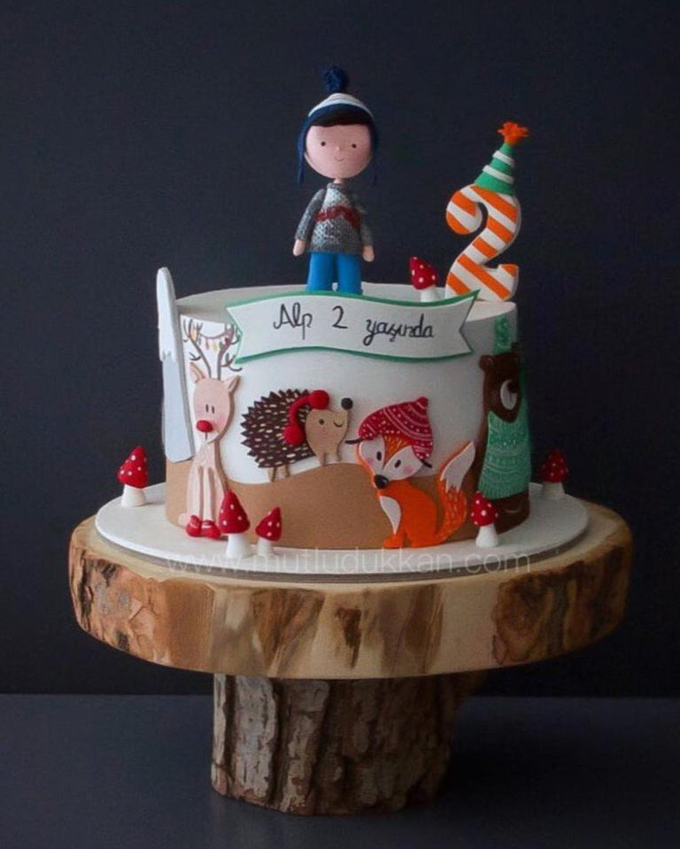 orman pasta – geyik, kirpi, tilki ve ayı temalı pasta