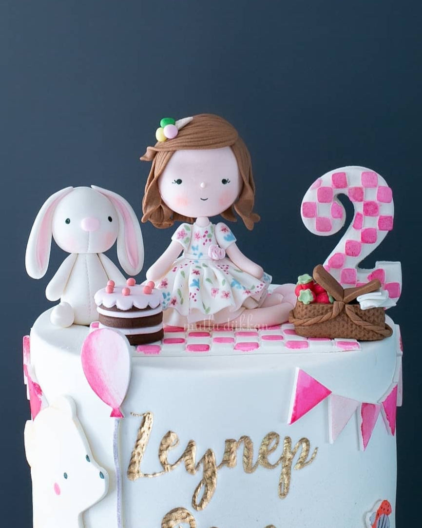 piknik pasta – bahar ve çiçek temalı kız pastası