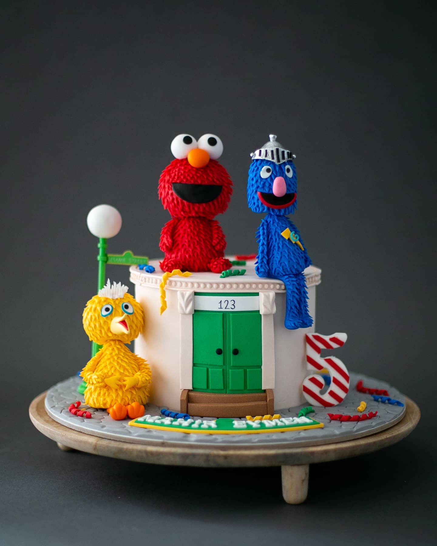 susam sokağı pasta – elmo ve grover temalı doğum günü pastası