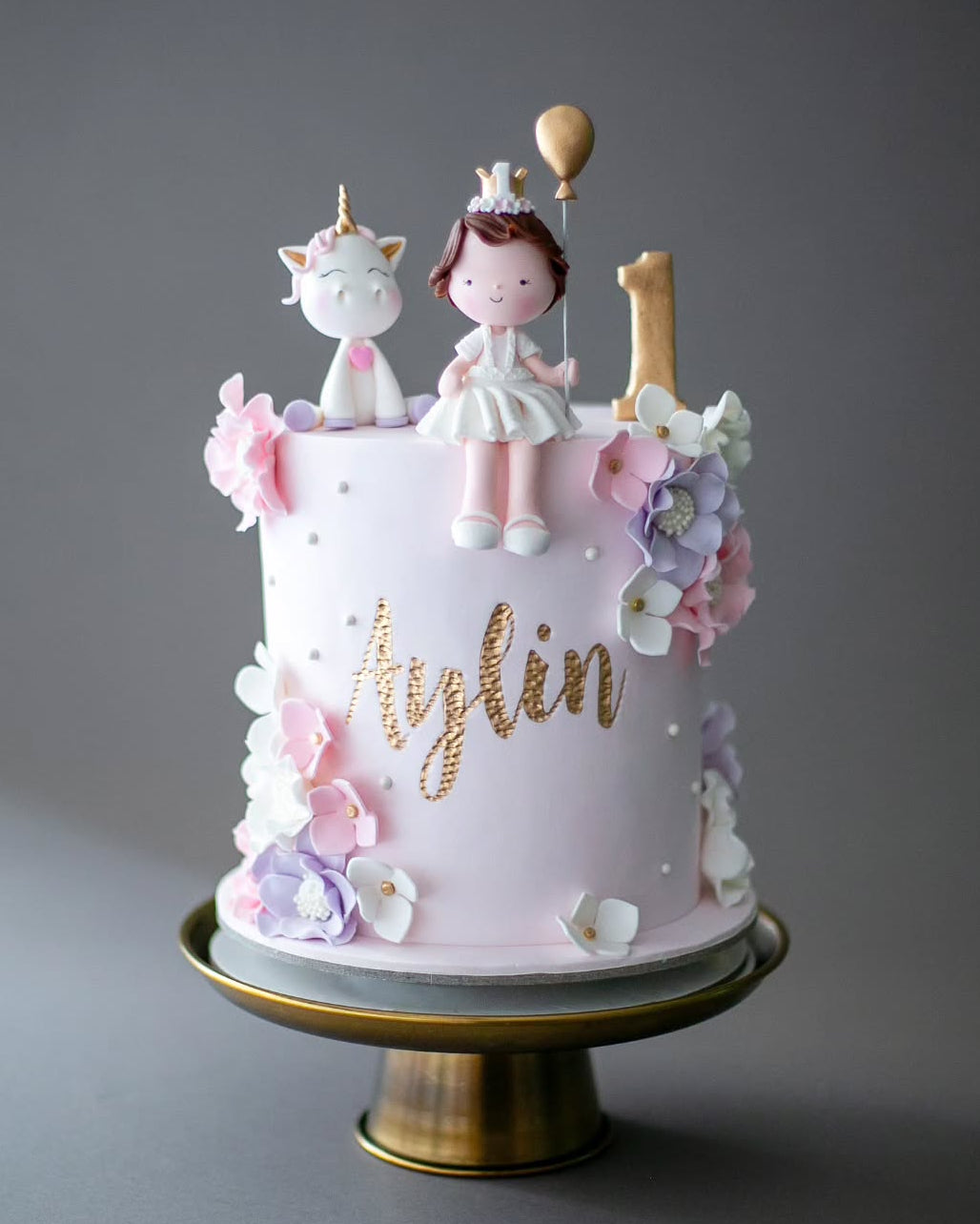 unicorn figürlü pasta – çiçekli kız çocuk doğum günü pastası