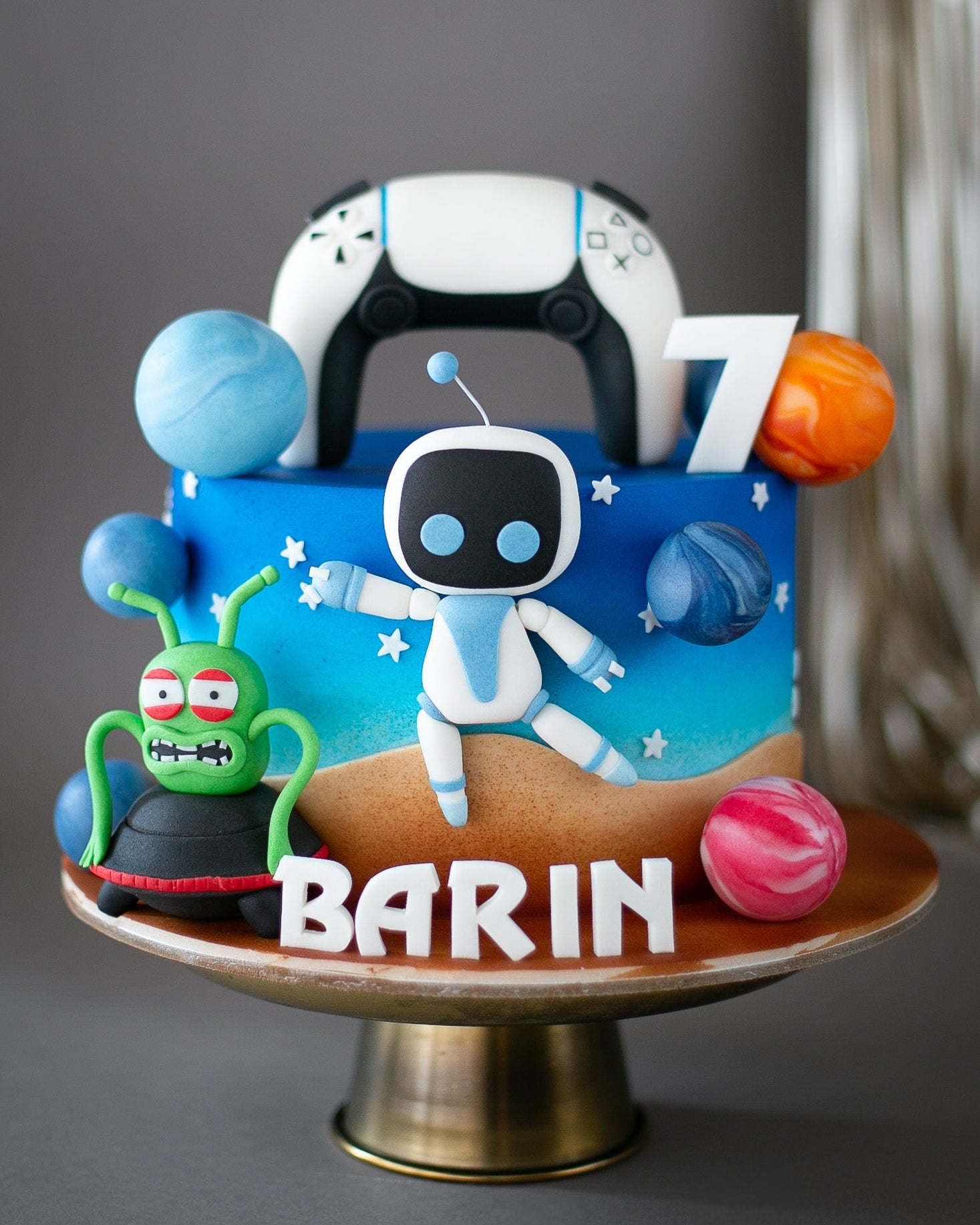 astro bot pasta – playstation temalı çocuk pastası