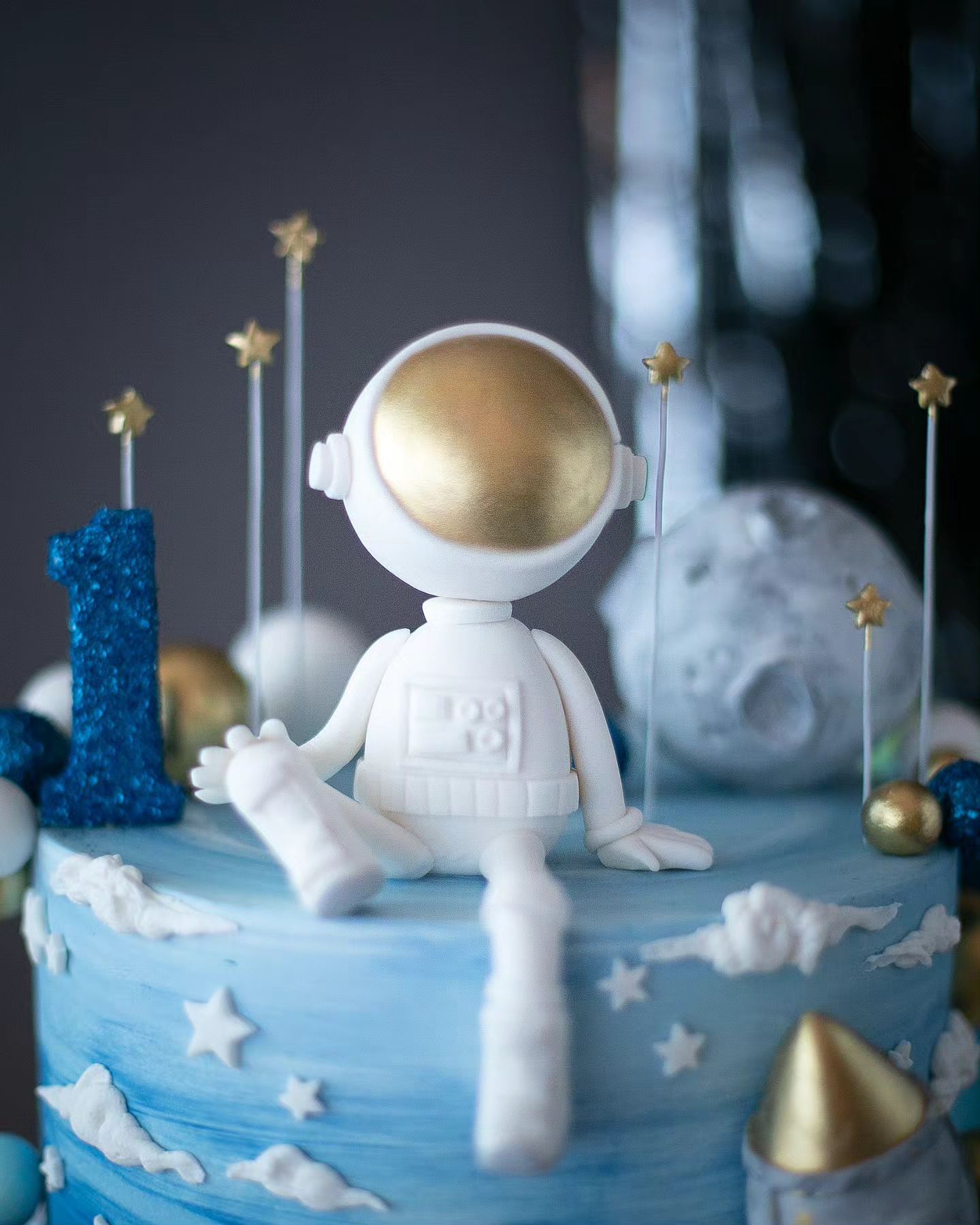 astronot pasta – roket ve ay figürlü erkek çocuk pastası