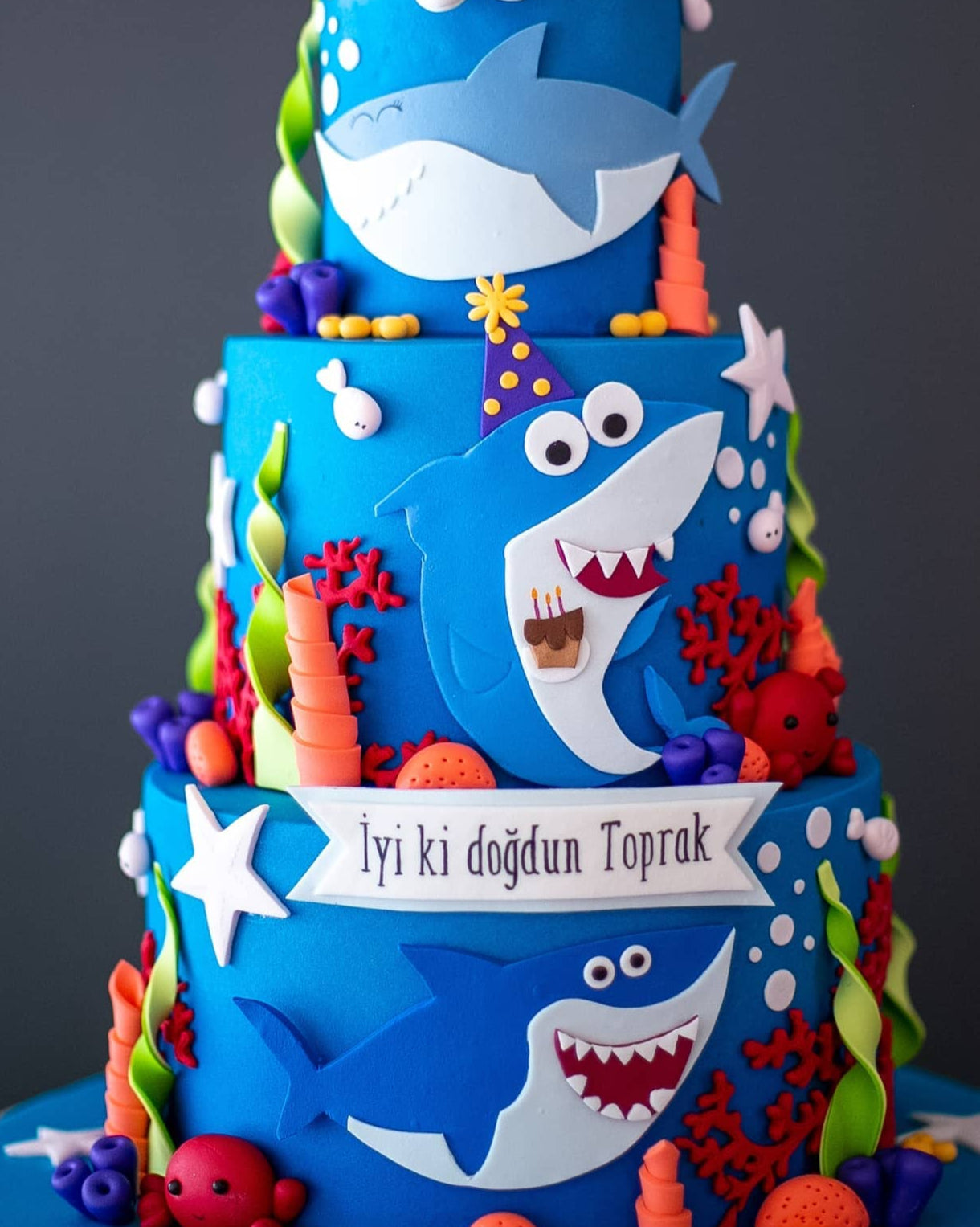 baby shark pasta – köpekbalığı temalı erkek çocuk pastası