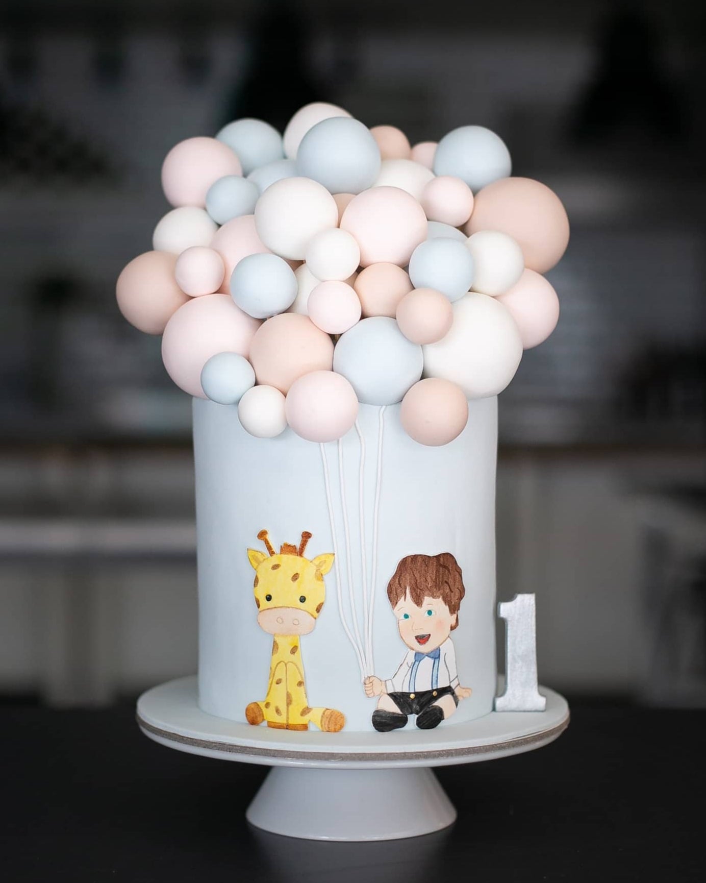 balon pasta – 1 yaş erkek çocuk doğum günü pastası