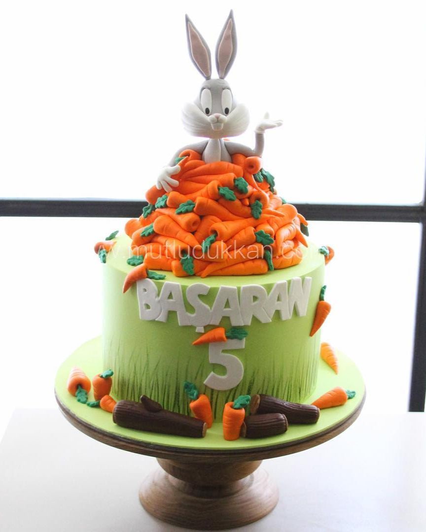 bugs bunny pasta – havuç yığını süslemeli çocuk pastası