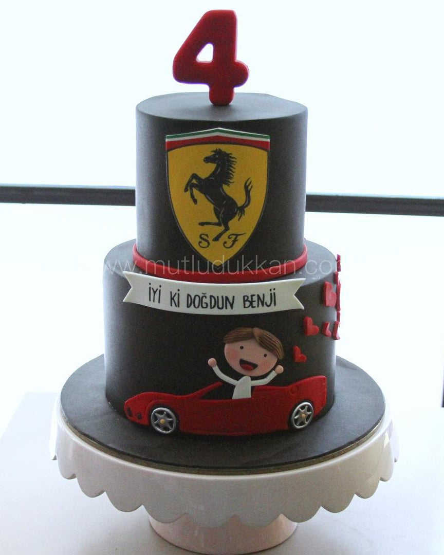 Ferrari Süslemeli Pasta