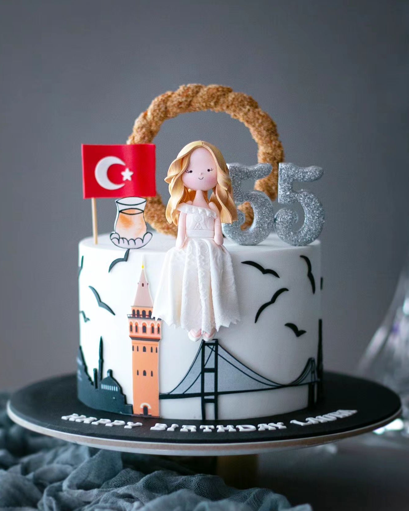 istanbul pasta – galata kulesi, simit ve çay temalı pasta
