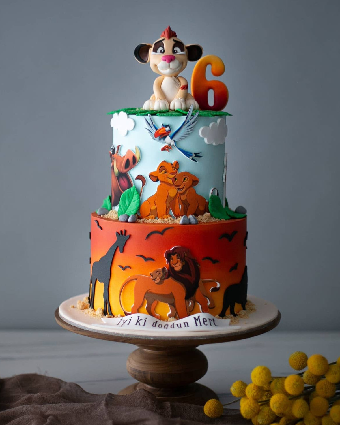 lion king pasta – simba figürlü çocuk doğum günü pastası