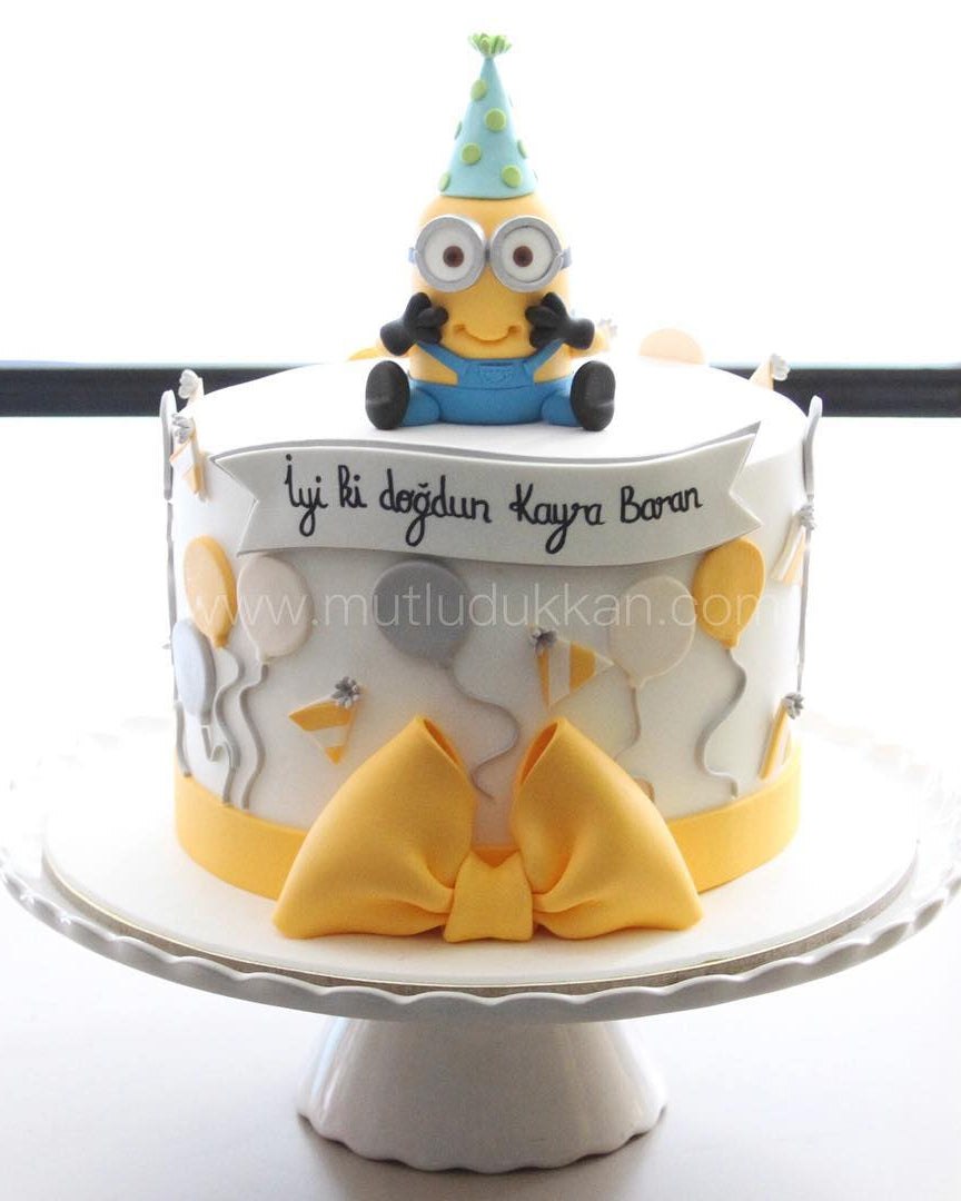 minion pasta – balon süslemeli pasta