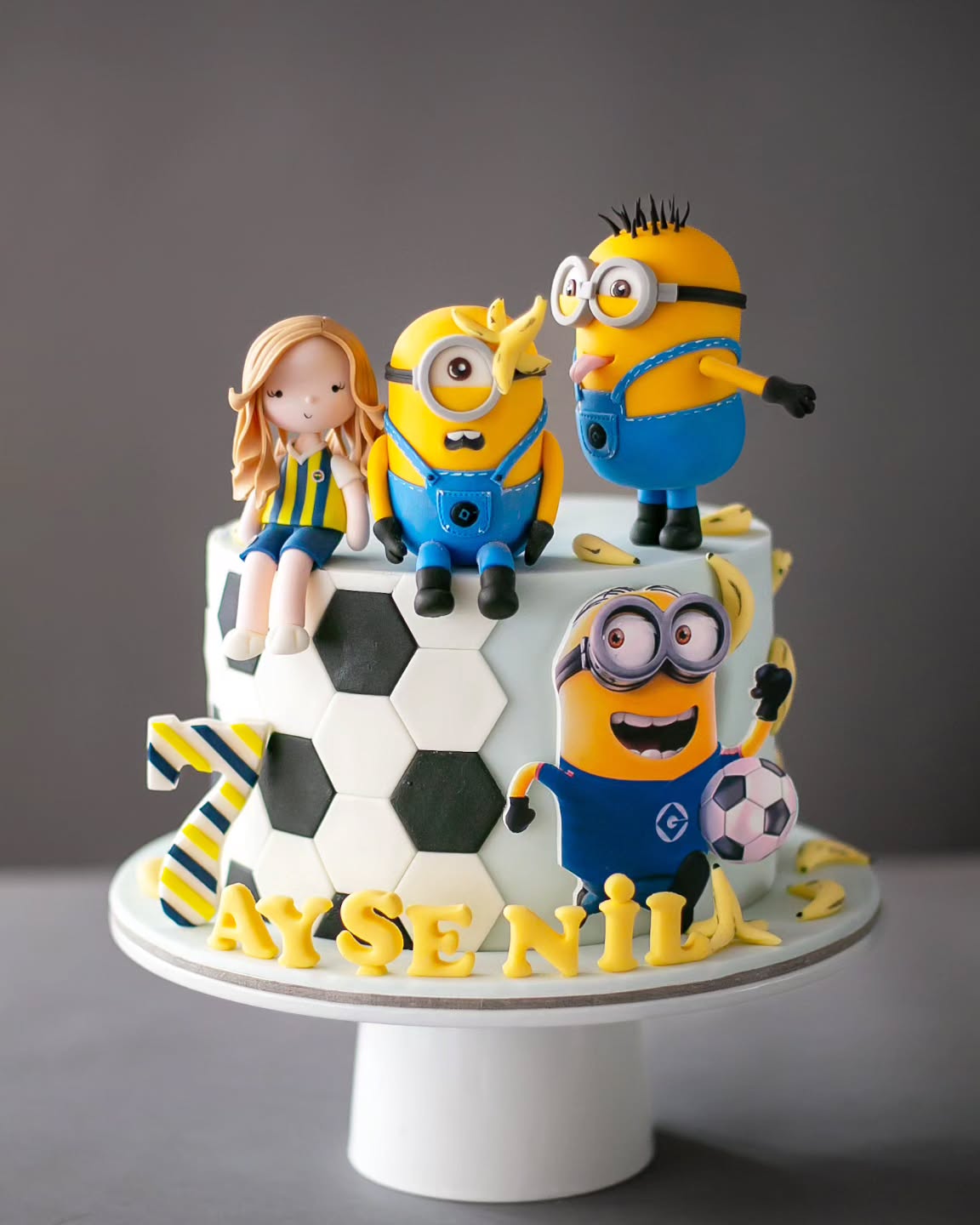 minion pasta – futbol temalı çocuk doğum günü pastası