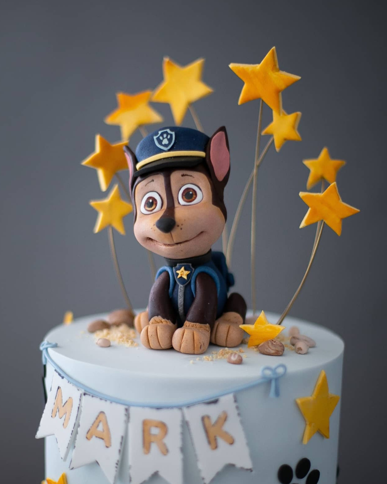 paw patrol pasta – chase figürlü doğum günü pastası