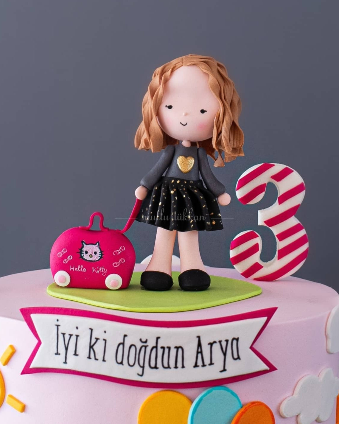 peppa pig pasta – balon ve çamur temalı kız pastası