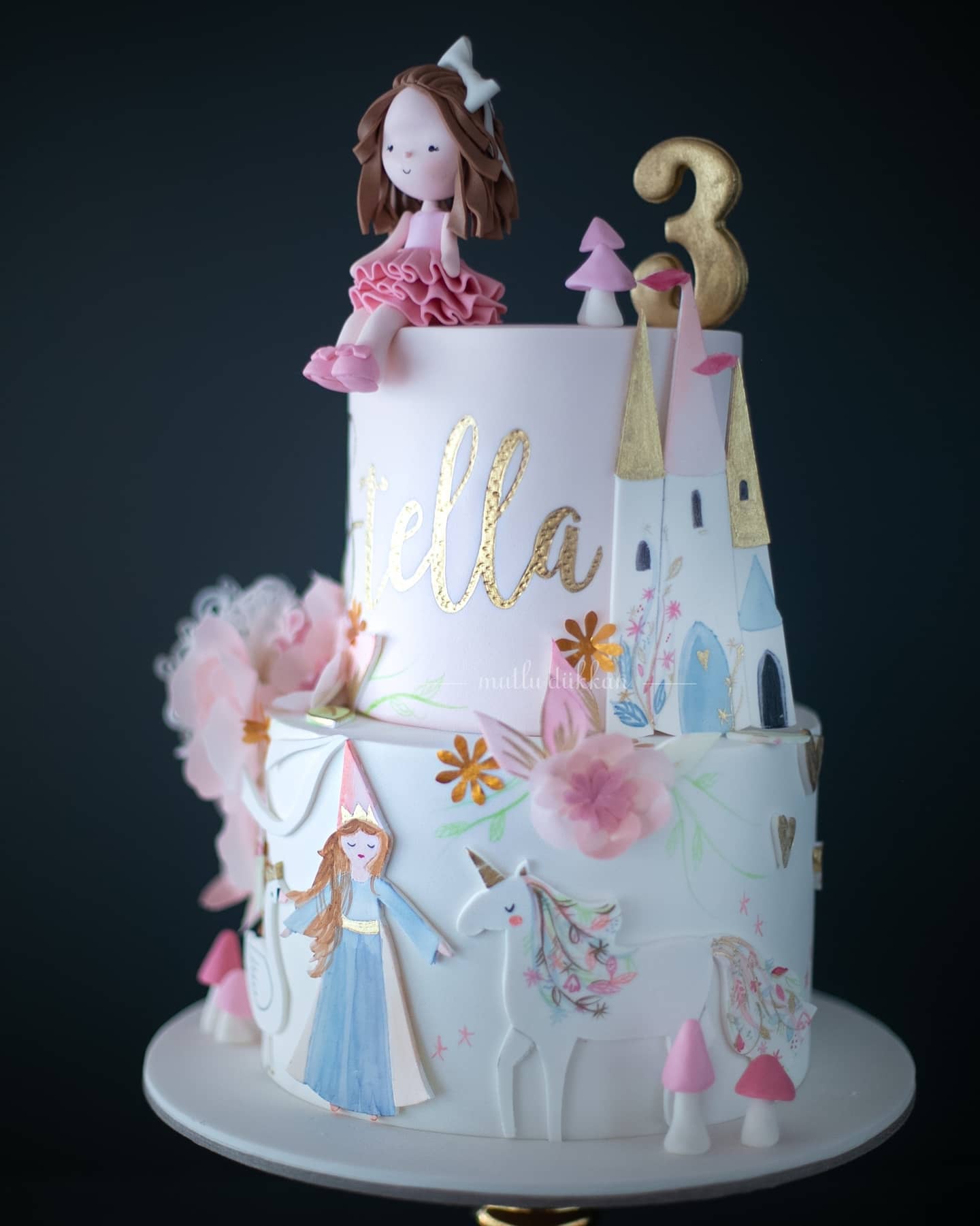 prenses pasta – meri meri saray ve unicorn temalı pasta