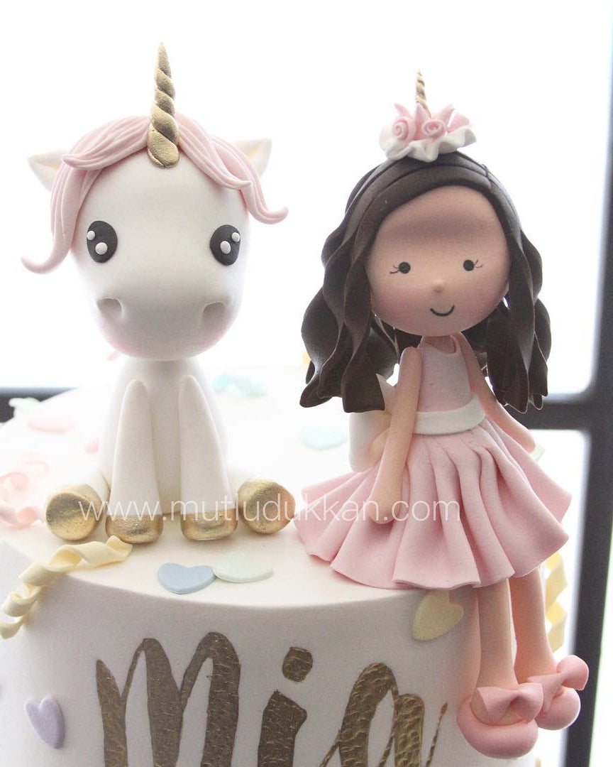 renkli gökkuşağı pasta – unicorn temalı kız çocuk pastası