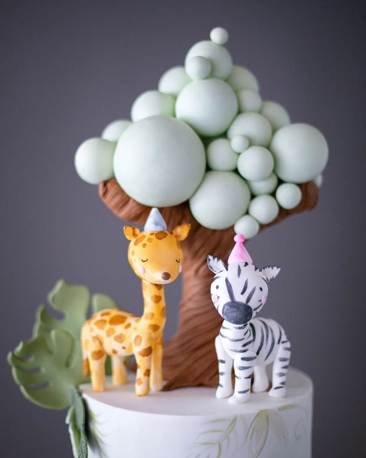 safari pasta – zürafa ve zebra figürlü 1 yaş erkek pastası