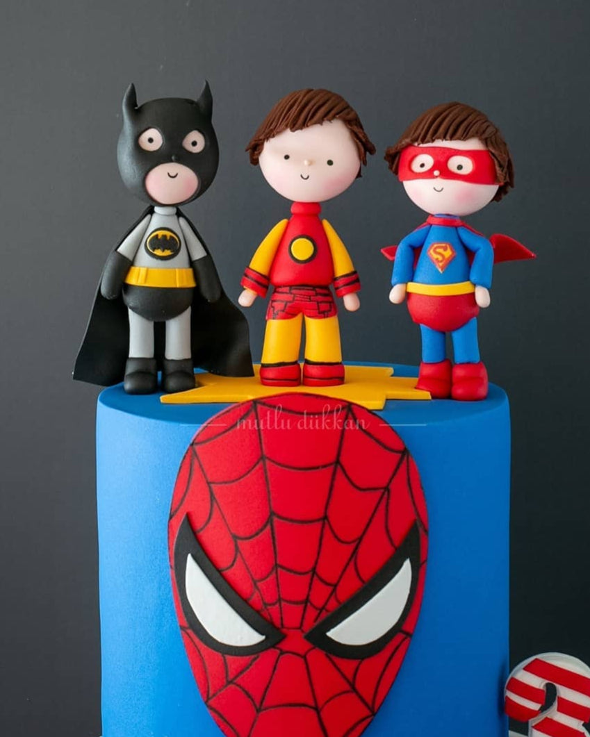 spiderman pasta – batman ve superman figürlü çocuk pastası