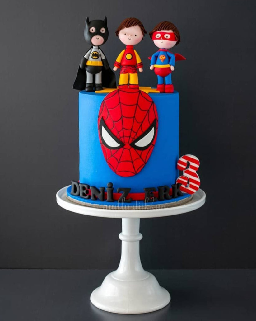 spiderman pasta – batman ve superman figürlü çocuk pastası