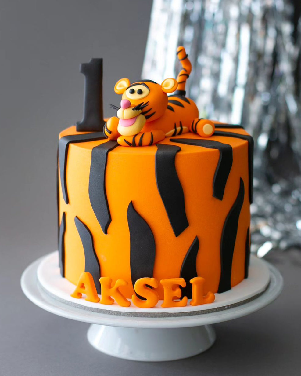 tigger pasta – winnie the pooh temalı 1 yaş çocuk pastası