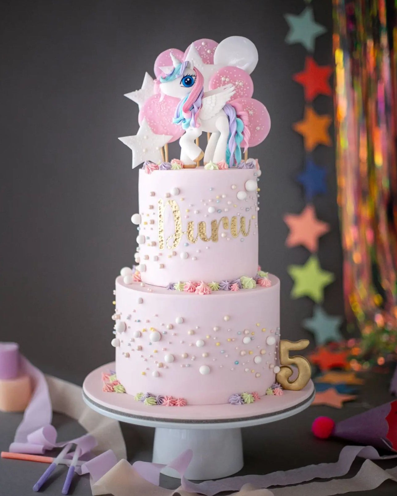 unicorn pony pasta – pembe lolipop süslemeli kız pastası